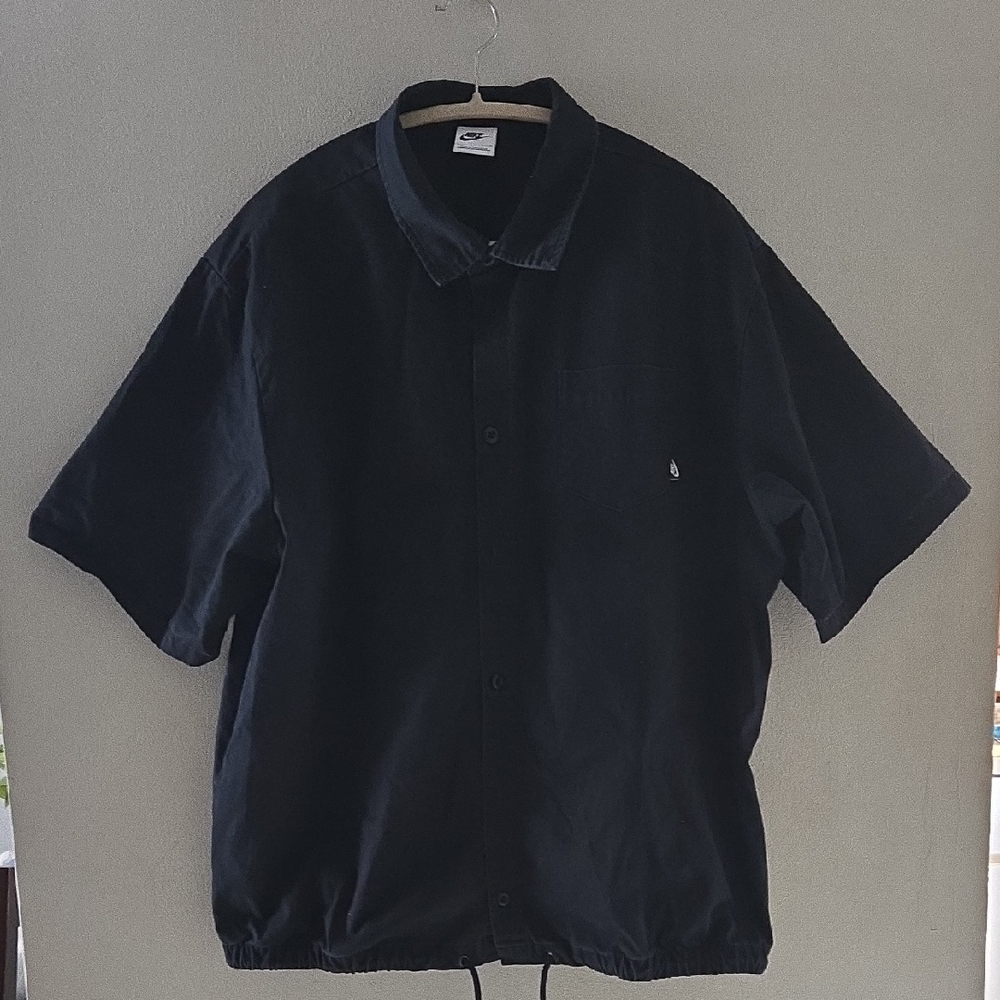 Nike ClubMen's Short-Sleeve Oxford Button-Up Shirt L Black Pocket